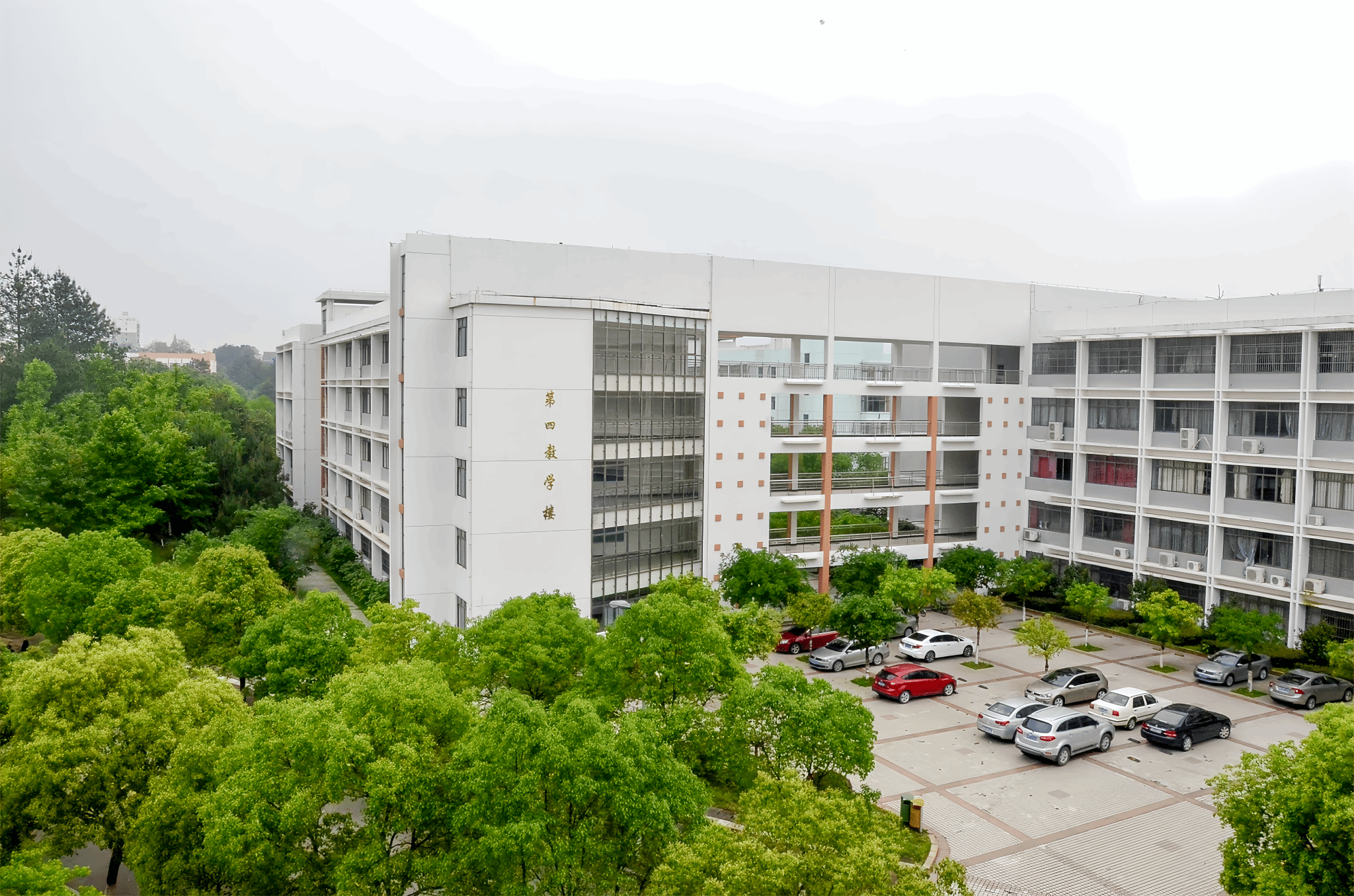  麻豆社
：教学大楼